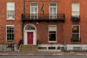 L’Ambasciata d’Italia in Dublino rende noto che è stato pubblicato un Avviso di assunzione di n.2 impiegati a contratto temporaneo della durata di 6 mesi
